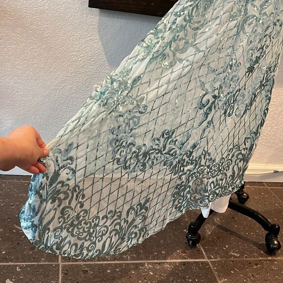 NWT Lin Lin Q Open Back Sequin Wedding Deep V Spaghetti Straps Baroque Dress - Picture 9 of 15